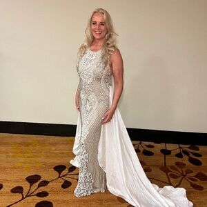 SHERRI HILL GOWN - SIZE 8